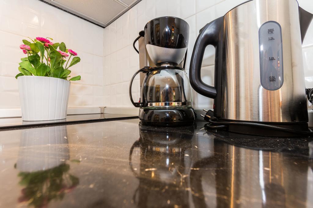 Apartments Elizabeth Биоград на Мору Екстериор снимка